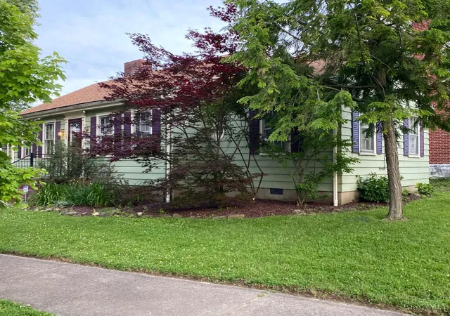 Homes for sale in Hamilton, OH | 734 Westview Ave, Hamilton, OH 45013 | MLS# 1885610