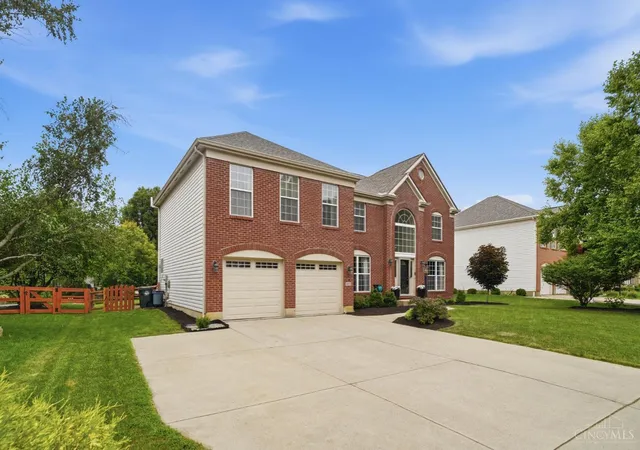Homes for sale in Mason, OH | 4602 Creekrun Dr, Mason, OH 45040 | MLS# 1885716