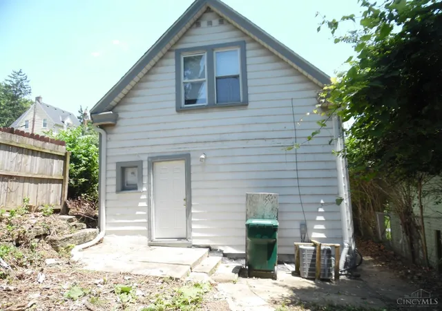 Homes for sale in Cincinnati, OH | 4747 Howard Ave, Cincinnati, OH 45223 | MLS# 1885721