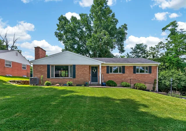 Homes for sale in Sycamore Twp, OH | 3647 Mantell Ave, Sycamore Twp, OH 45236 | MLS# 1884975