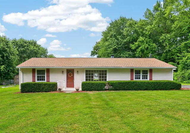 Homes for sale in Union Twp, OH | 777 Greenwood Ln, Union Twp, OH 45245 | MLS# 1885698