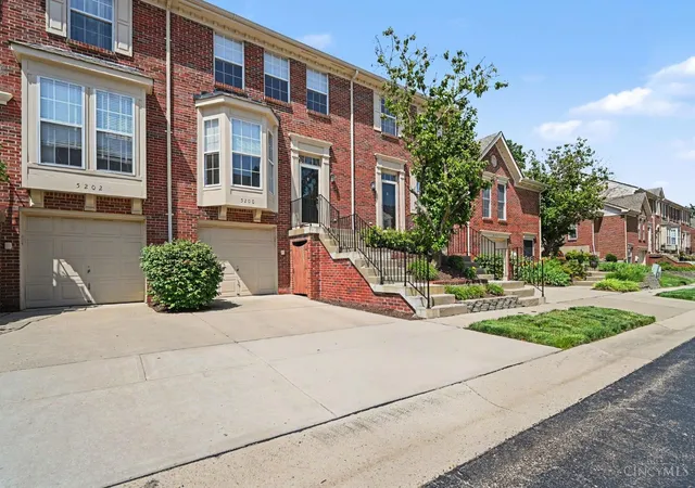 3rd image of 5200 Franklin Park Dr, Mason, OH 45040 | MLS# 1885608