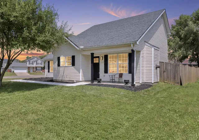 Homes for sale in Middletown, OH | 2215 Jackson Ln, Middletown, OH 45044 | MLS# 1885740