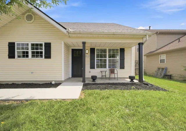 Homes for sale in Middletown, OH | 2215 Jackson Ln, Middletown, OH 45044 | MLS# 1885740