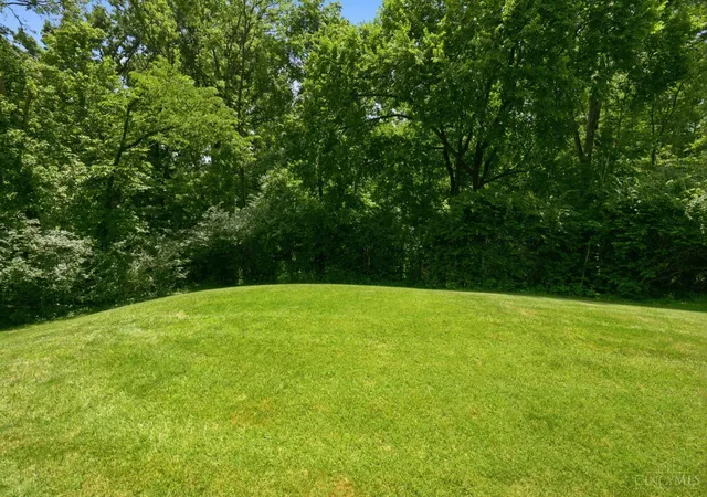 Homes for sale in Green Twp, OH | 5875 Countryhills Dr, Green Twp, OH 45233 | MLS# 1884414