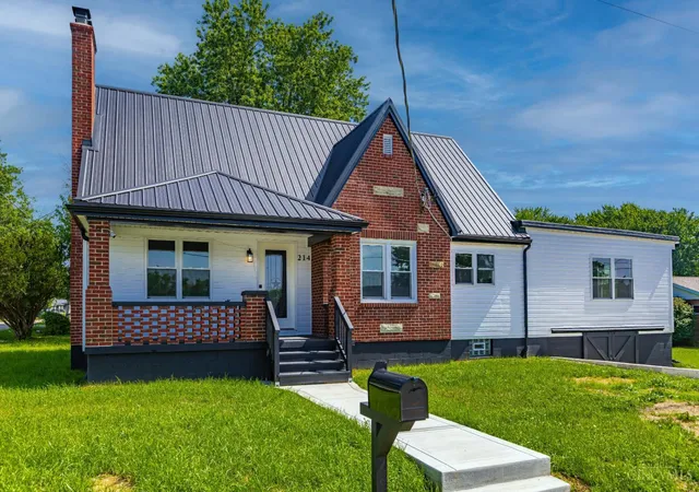 Homes for sale in Peebles, OH | 214 Rarden Road, Peebles, OH 45660 | MLS# 1885722
