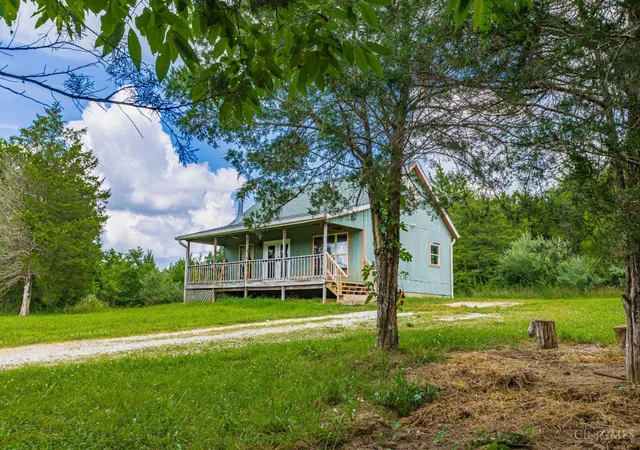 Homes for sale in West Union, OH | 252 Bradley Ln, West Union, OH 45693 | MLS# 1885756