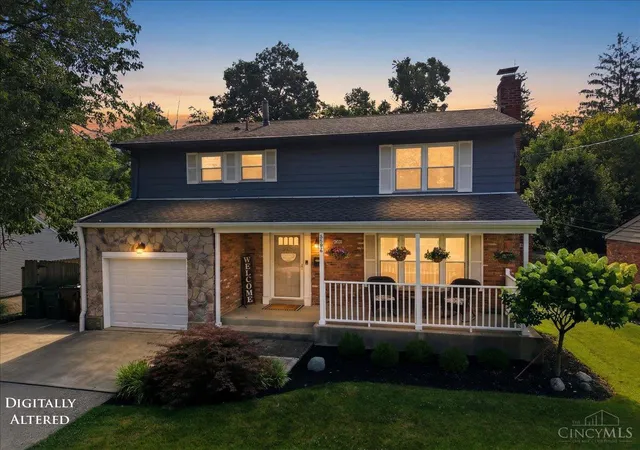 Homes for sale in Blue Ash, OH | 8898 Brittany Dr, Blue Ash, OH 45242 | MLS# 1885658