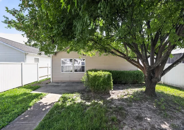 31st image of 164 W 66th St, Cincinnati, OH 45216 | MLS# 1884935