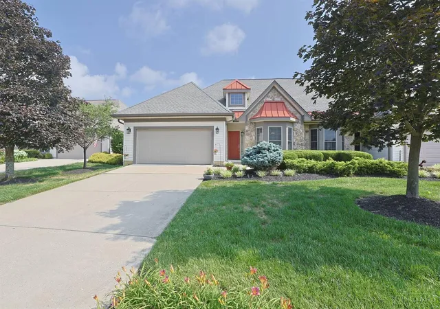 Homes for sale in Wyoming, OH | 1739 Harmon Dr, Wyoming, OH 45215 | MLS# 1885729