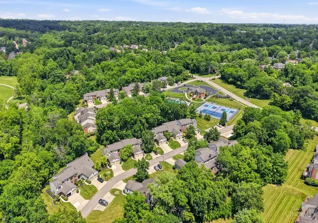 4th image of 5392 Gantzfield Ct, Sharonville, OH 45241 | MLS# 1885744