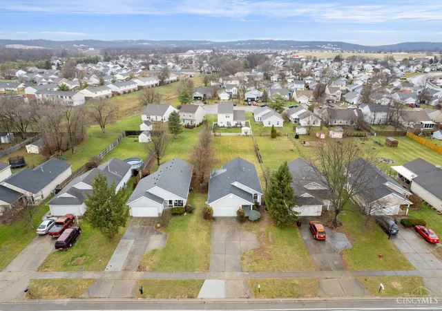 11th image of 848 Trenton Rd, Trenton, OH 45067 | MLS# 1885771