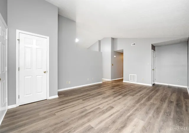 3rd image of 848 Trenton Rd, Trenton, OH 45067 | MLS# 1885771