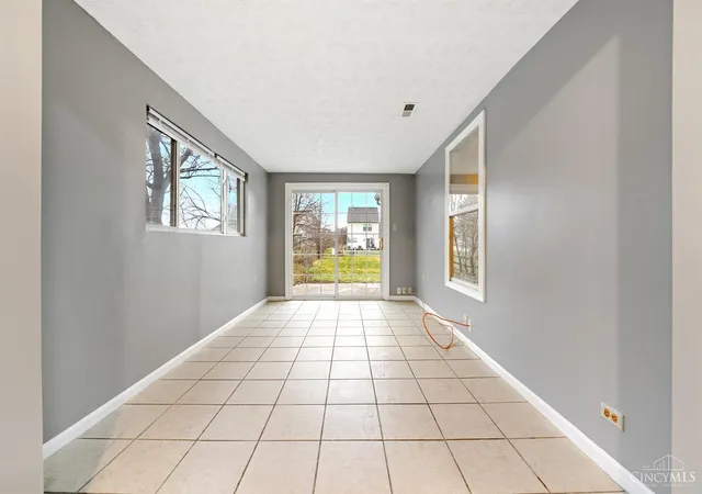 4th image of 848 Trenton Rd, Trenton, OH 45067 | MLS# 1885771