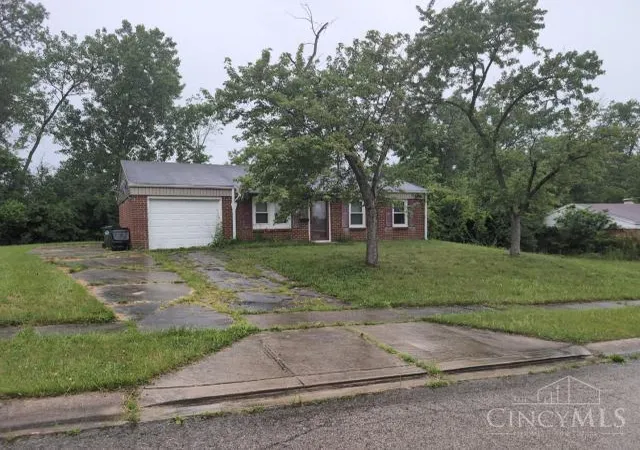 Homes for sale in Trotwood, OH | 1425 Swinger Dr, Trotwood, OH 45417 | MLS# 1885815