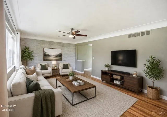 Photo 2 of Sale Pending at 3355 Bauerwoods Dr, Cincinnati, OH 45251 | MLS# 1885697 | Listing updated on 2026-08-20