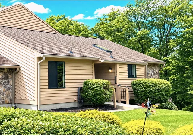2nd image of 1030 Crisfield Dr, Cincinnati, OH 45245 | MLS# 1885814