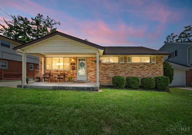 Homes for sale in Reading, OH | 2588 Petworth Ct, Reading, OH 45236 | MLS# 1885699