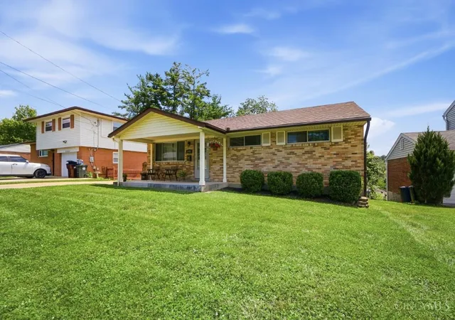 Homes for sale in Reading, OH | 2588 Petworth Ct, Reading, OH 45236 | MLS# 1885699