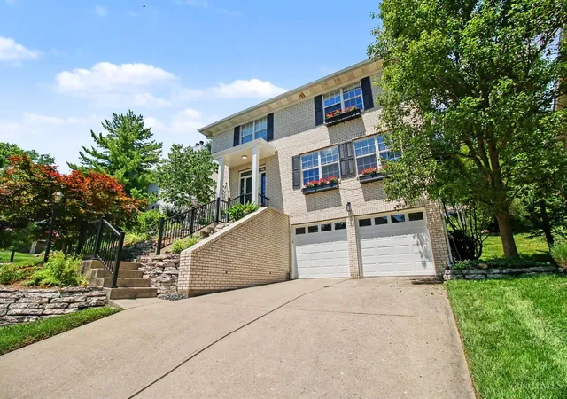 image of 3076 Spencerhill Ln, Cincinnati, OH 45226 | MLS# 1885833