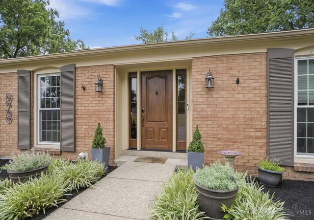 2nd image of 215 Compton Rd, Wyoming, OH 45215 | MLS# 1885796