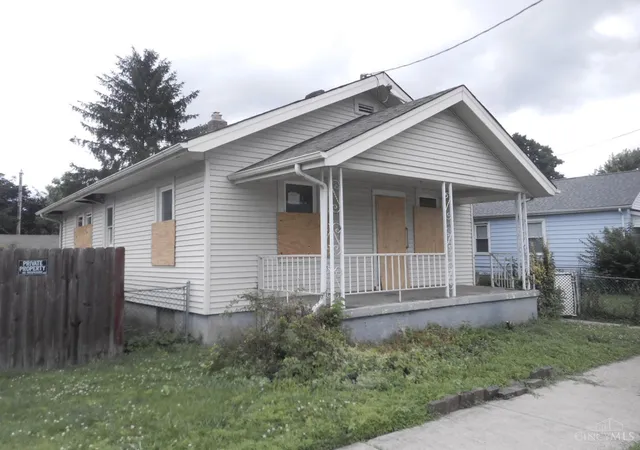 Homes for sale in Hamilton, OH | 412 Fallert Ave, Hamilton, OH 45015 | MLS# 1885785