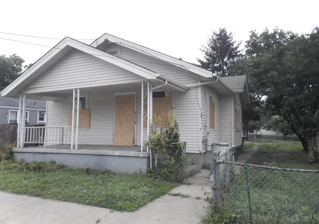 Homes for sale in Hamilton, OH | 412 Fallert Ave, Hamilton, OH 45015 | MLS# 1885785