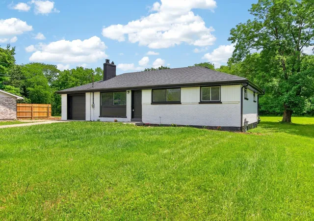 Homes for sale in Loveland, OH | 108 N Lebanon Rd, Loveland, OH 45140 | MLS# 1885880