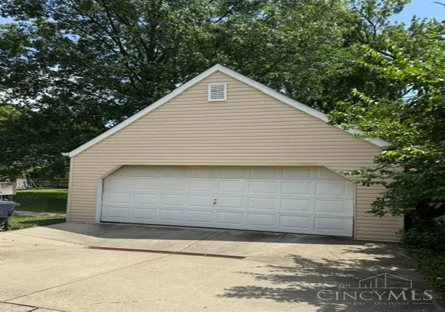 Homes for sale in Madeira, OH | 7306 Iuka Ave, Madeira, OH 45243 | MLS# 1885825