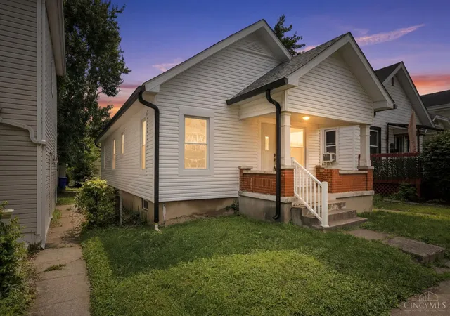 Homes for sale in Hamilton, OH | 932 Cleveland Ave, Hamilton, OH 45013 | MLS# 1885908