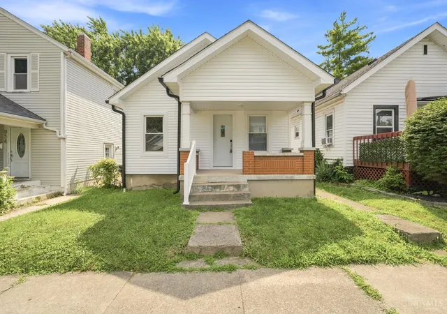 Homes for sale in Hamilton, OH | 932 Cleveland Ave, Hamilton, OH 45013 | MLS# 1885908
