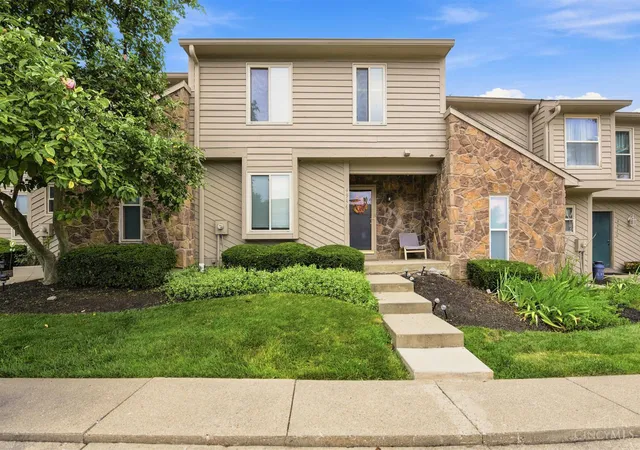 Homes for sale in West Chester, OH | 4944 Columbia Cir, West Chester, OH 45011 | MLS# 1885642
