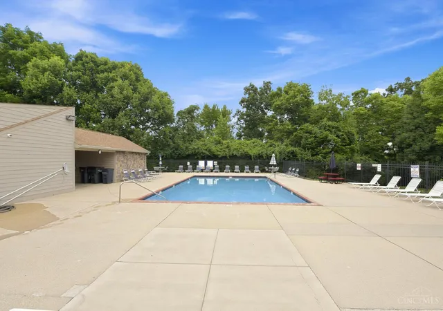 Homes for sale in West Chester, OH | 4944 Columbia Cir, West Chester, OH 45011 | MLS# 1885642