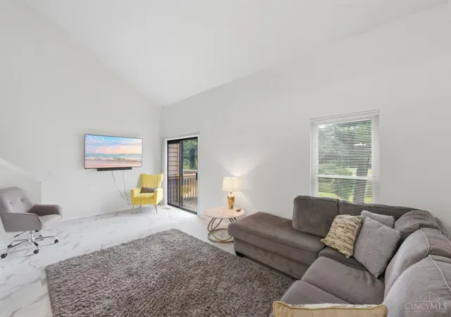 Homes for sale in West Chester, OH | 4944 Columbia Cir, West Chester, OH 45011 | MLS# 1885642
