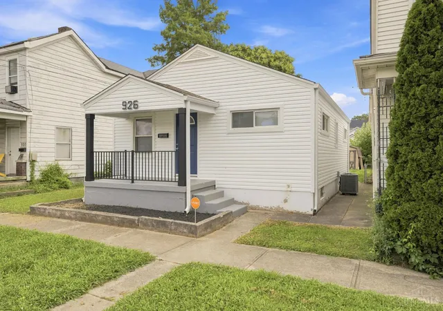 Homes for sale in Hamilton, OH | 926 Corliss Ave, Hamilton, OH 45011 | MLS# 1885914