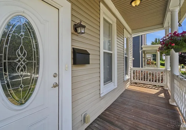 Homes for sale in Cincinnati, OH | 1730 Fairfax Ave, Cincinnati, OH 45207 | MLS# 1885913