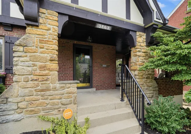 Homes for sale in Cincinnati, OH | 3863 Drakewood Dr, Cincinnati, OH 45209 | MLS# 1885900