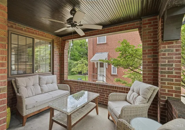 Homes for sale in Cincinnati, OH | 3863 Drakewood Dr, Cincinnati, OH 45209 | MLS# 1885900