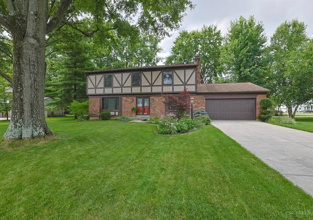 Homes for sale in Montgomery, OH | 8001 Deershadow Ln, Montgomery, OH 45242 | MLS# 1885809
