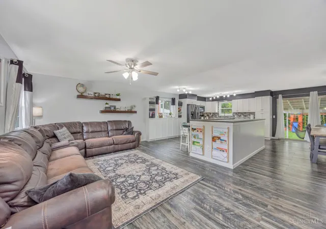 Homes for sale in Colerain Twp, OH | 3874 Woodsong Dr, Colerain Twp, OH 45251 | MLS# 1885917
