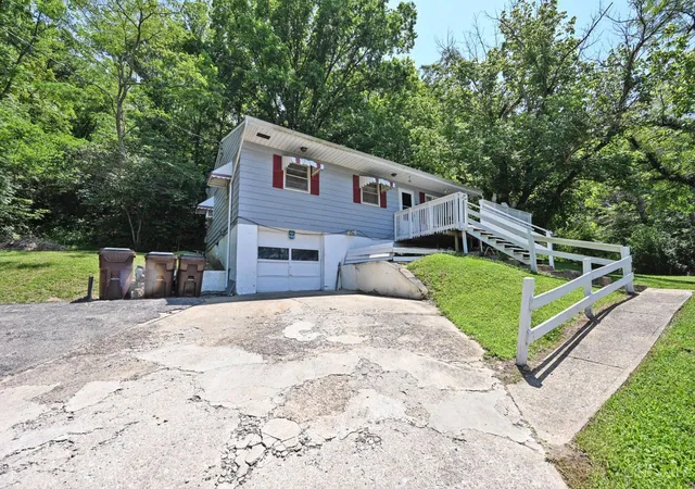 3rd image of 2401 St Rt 132, New Richmond, OH 45157 | MLS# 1885936