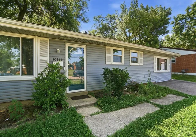 Photo 3 of Sale Pending at 10184 Windswept Ln, Colerain Twp, OH 45251 | MLS# 1881970 | Listing updated on 2026-10-05
