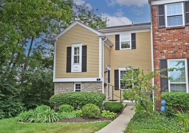 Homes for sale in Fairfield, OH | 1 Wildwood Dr #153, Fairfield, OH 45014 | MLS# 1885980