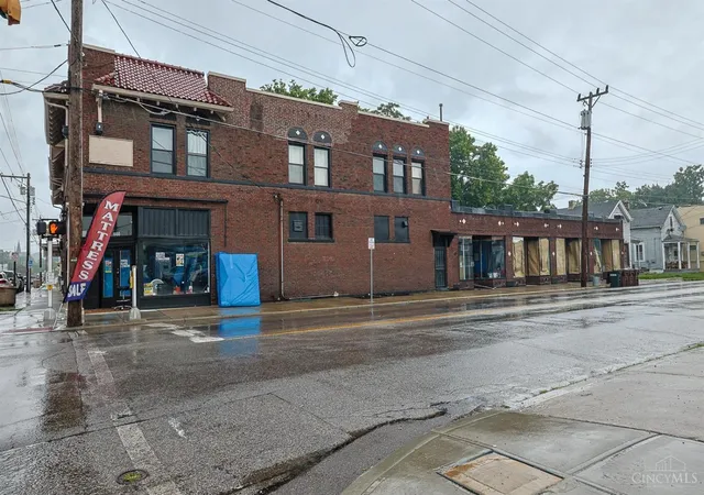 Homes for sale in Lockland, OH | 600 W Wyoming Avenue, Lockland, OH 45215 | Houzeo