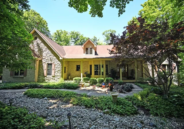 Homes for sale in Hamilton Twp, OH | 5723 Chancellor Ln, Hamilton Twp, OH 45152 | MLS# 1885897