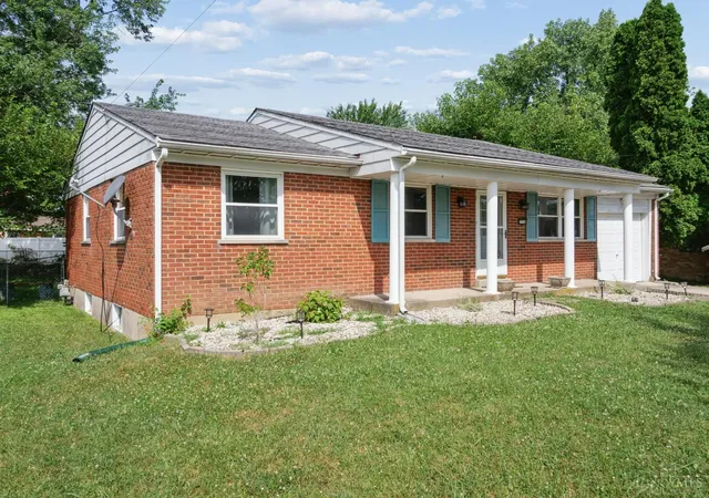 Photo 3 of Sale Pending at 2716 Windon Dr, Colerain Twp, OH 45251 | MLS# 1885995 | Listing updated on 2026-09-04