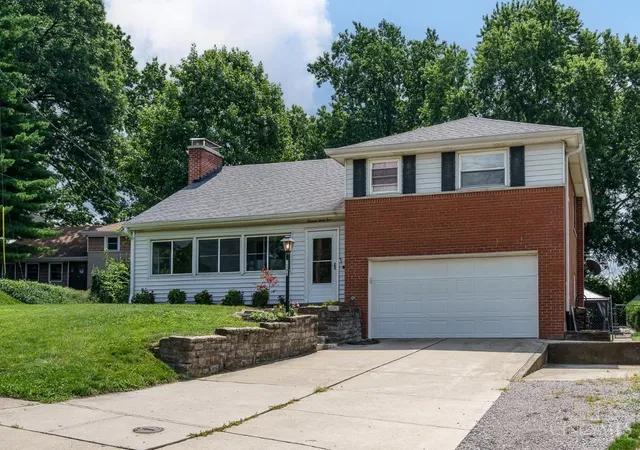 Homes for sale in Anderson Twp, OH | 1344 Plazaview Ct, Anderson Twp, OH 45255 | MLS# 1885656