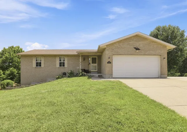 Homes for sale in Fairfield, OH | 421 Loren Ln, Fairfield, OH 45011 | MLS# 1885992