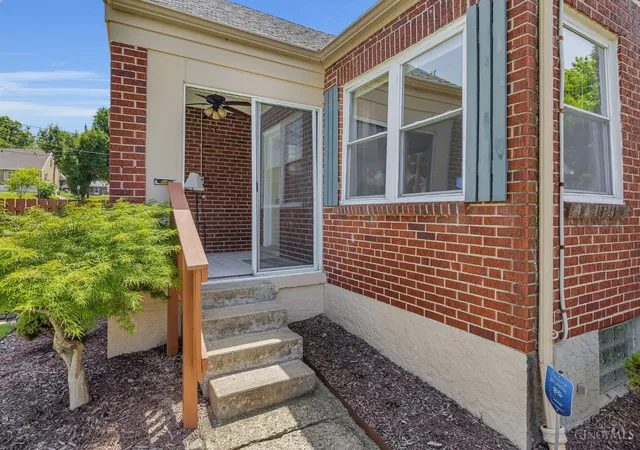 Homes for sale in Cincinnati, OH | 3725 Norwich Ln, Cincinnati, OH 45220 | MLS# 1885993