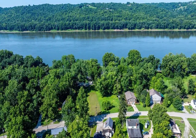 Photo 2 of Sale Pending at 812 Washington St, New Richmond, OH 45157 | MLS# 1885951 | Listing updated on 2026-08-22